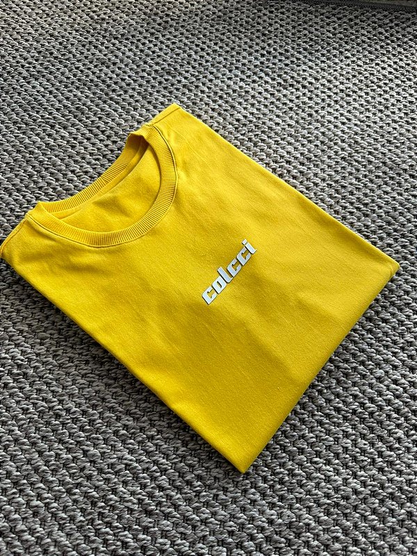 T-SHIRT COLCCI (ALTO RELEVO BRANCO) - AMARELO