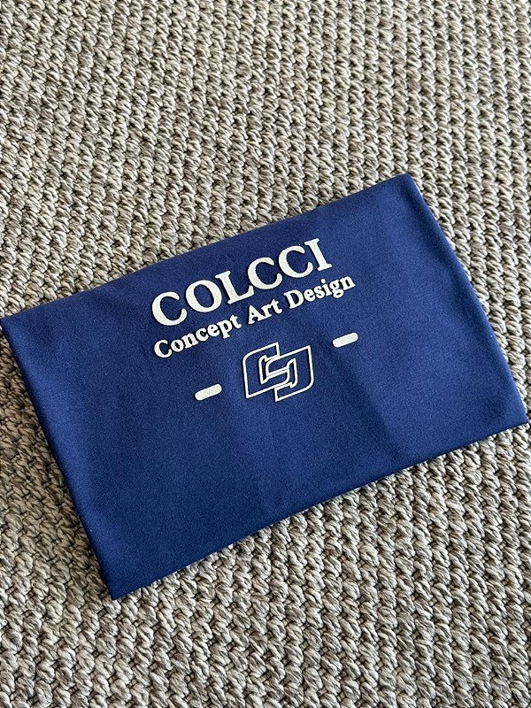 T-SHIRT COLCCI CONCEPT ART DESIGN - AZUL MARINHO