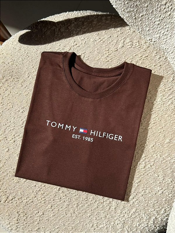 T-SHIRT TOMMY HILFIGER - MARROM EXPRESSO