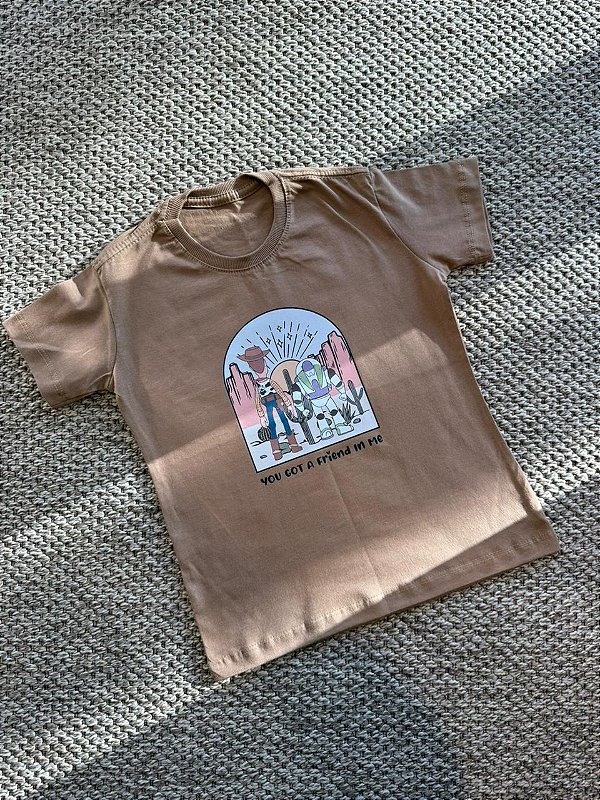 T-SHIRT INFANTIL DTF AMIGO ESTOU AQUI - MARROM TERRA