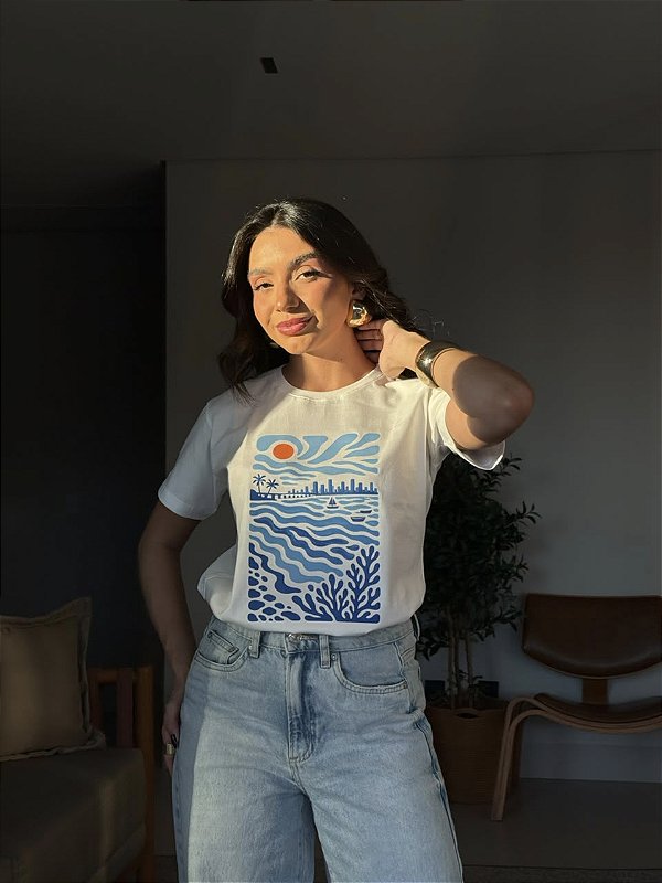 T-SHIRT DTF PAISAGEM MAR AZUL - OFF WHITE