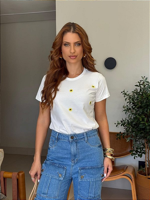 T-SHIRT BORDADA GIRASSOL - OFF WHITE