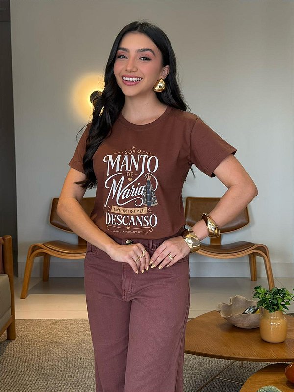 T-SHIRT DTF SOB O MANTO DE MARIA - MARROM