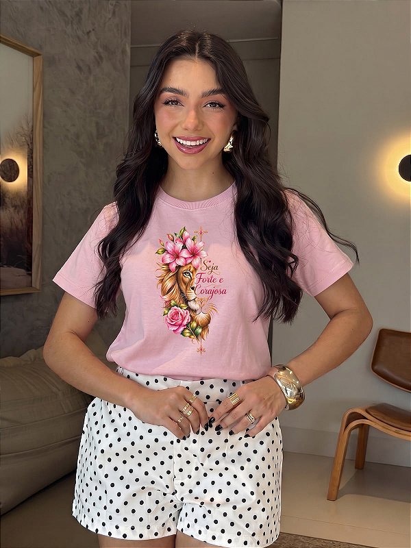 T-SHIRT DTF LEÃO SEJA FORTE E CORAJOSA - ROSA CLARO