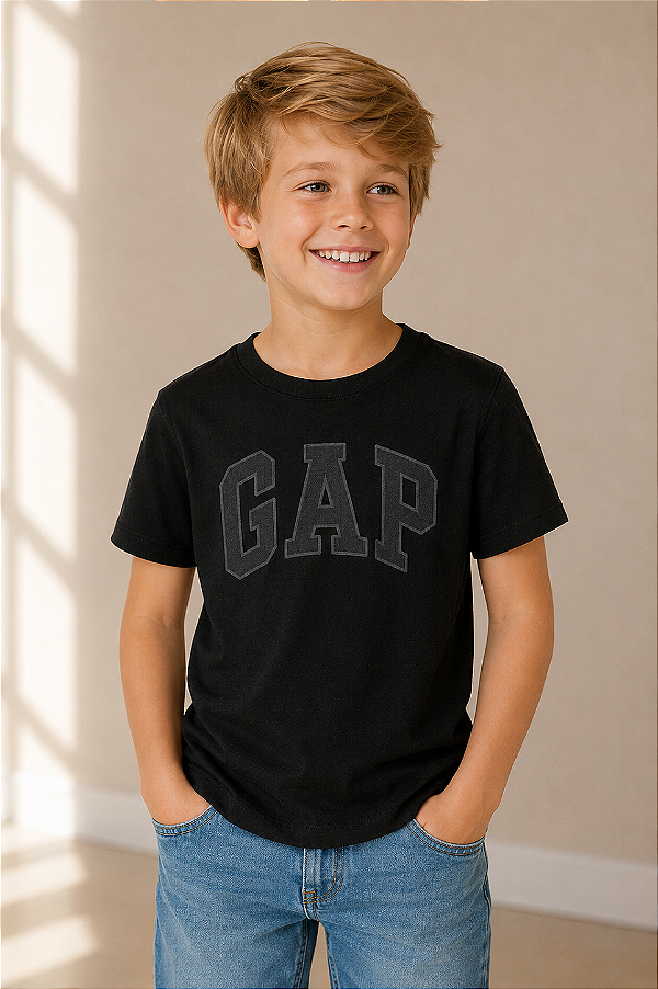 Camiseta GAP, manga curta, em algodão - Preta