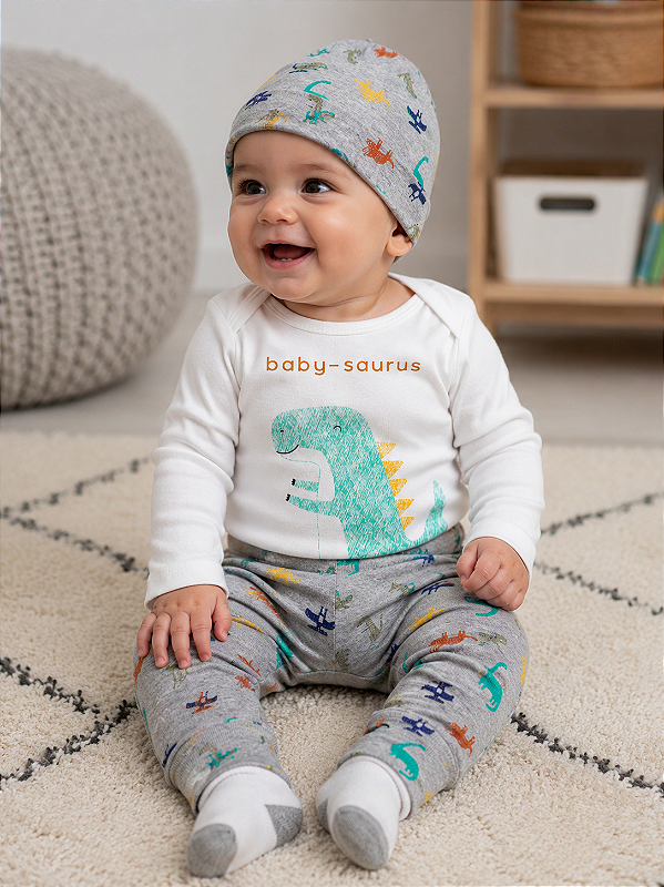 Conjunto Carter's - Camiseta, touca, meias e calça