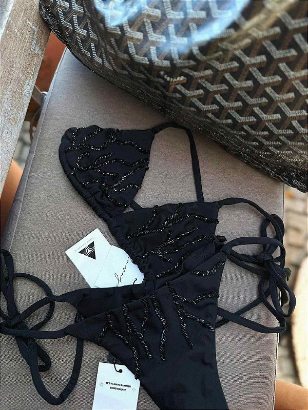 Cortininha Preto Bordado
