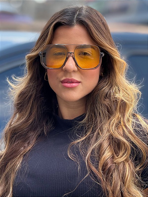 ÓCULOS DE SOL LUNA - FUMÊ COM AMARELO