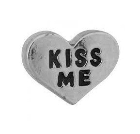 Charm - Coração Kiss Me (beije-me)