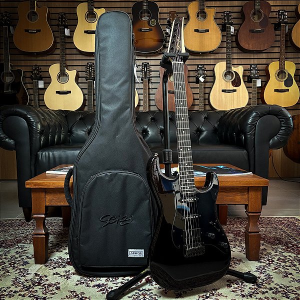 Guitarra Seizi Katana Musashi All Black PH Matching Headstock c/ Bag - SEMINOVA