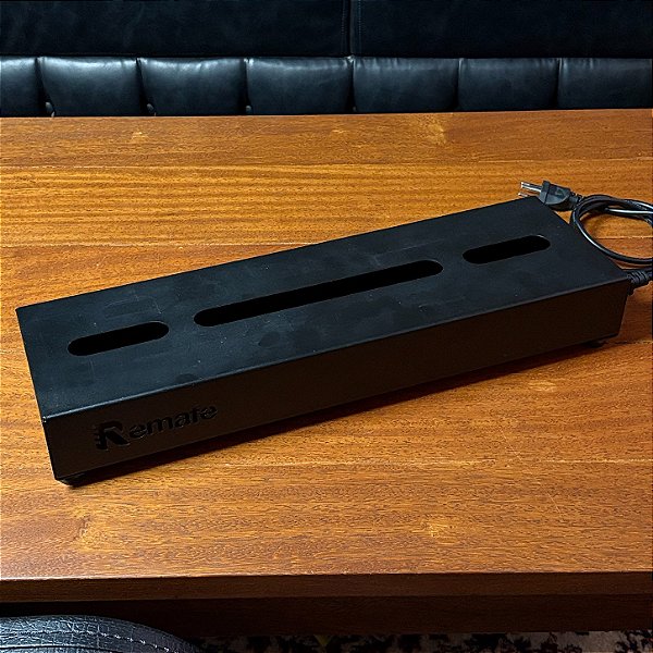 Pedalboard Remafe 15x45cm c/ Elétrica - SEMINOVO