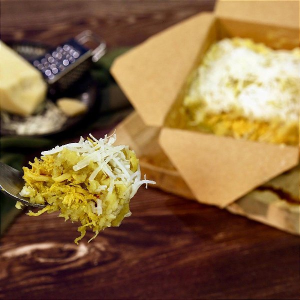 Escondidinho de frango com purê de batata doce