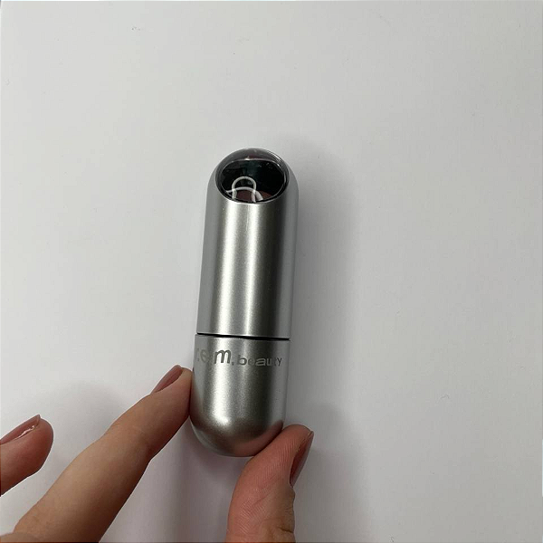 Batom R.E.M. Beauty On Your Collar Matte Lipstick | Cor: Tiramisu (Sem caixa, embalagem levemente arranhada, bala com degeito de fábrica)