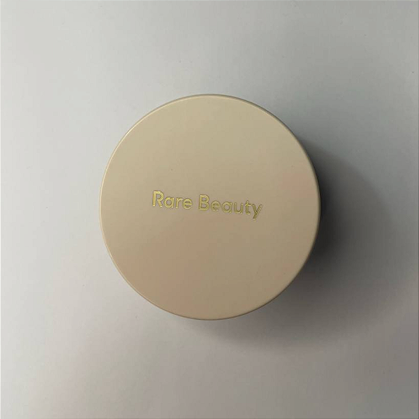 Pó Rare Beauty Setting Powder | Cor: Medium (Sem Caixa)