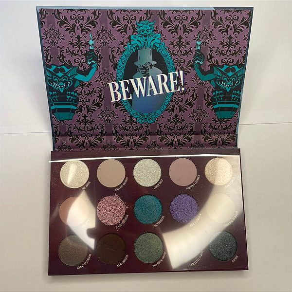 Paleta de Sombras Colourpop Welcome foolish mortals shadow palette | Disney Haunted Mansion (Detalhe na sombra)