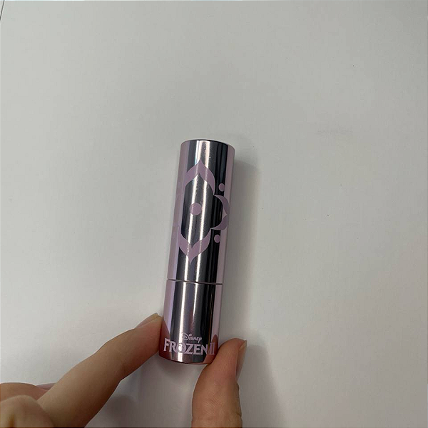 Batom Anna Frozen Colourpop (Sem caixa, detalhes na bala)