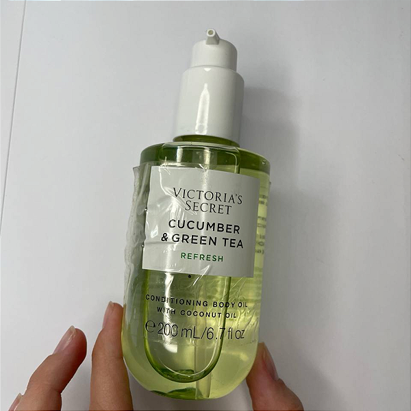 Óleo Corporal Victoria's Secret Cucumber & Green Tea (Rótulo Soltando)