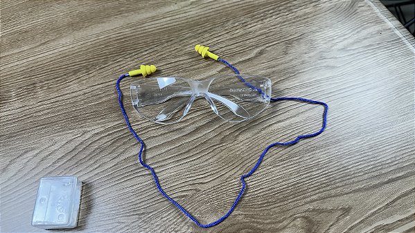 KIT ÓCULOS E ABAFADOR