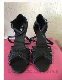 SANDALIA CAPEZIO TIRAS CRUZADAS COM GLITTER BRILHANTE