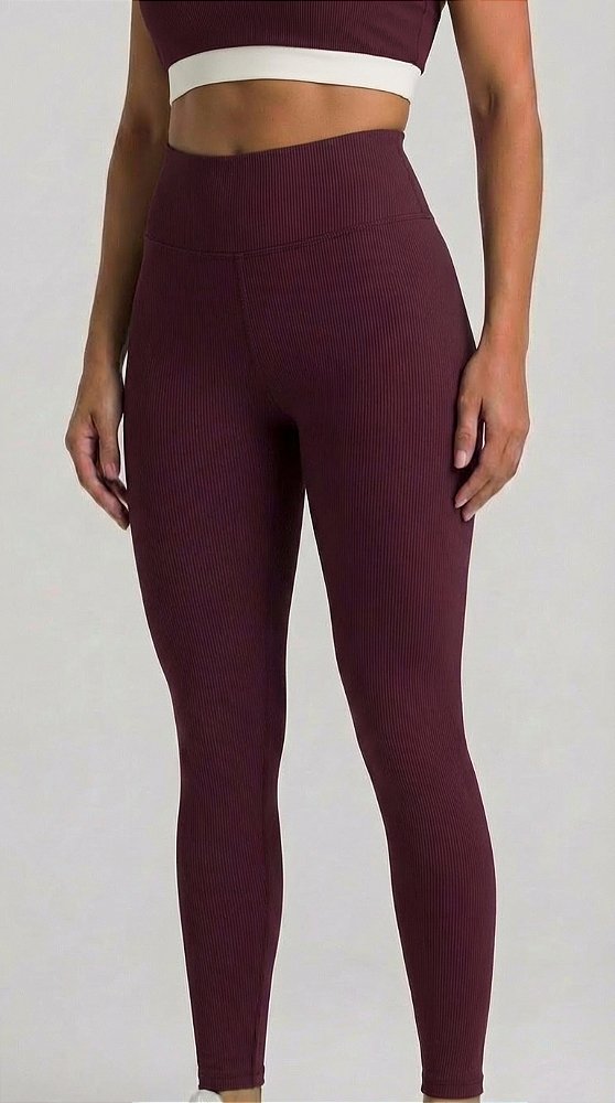 CALÇA FITNES CANELADA NA COR MARROM | REF 50020M
