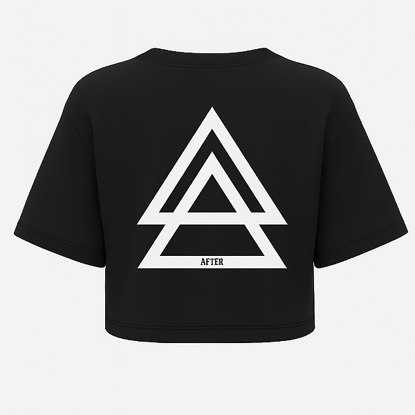 CROPPED OVERSIZED AFTER PRETA TRIANGLE
