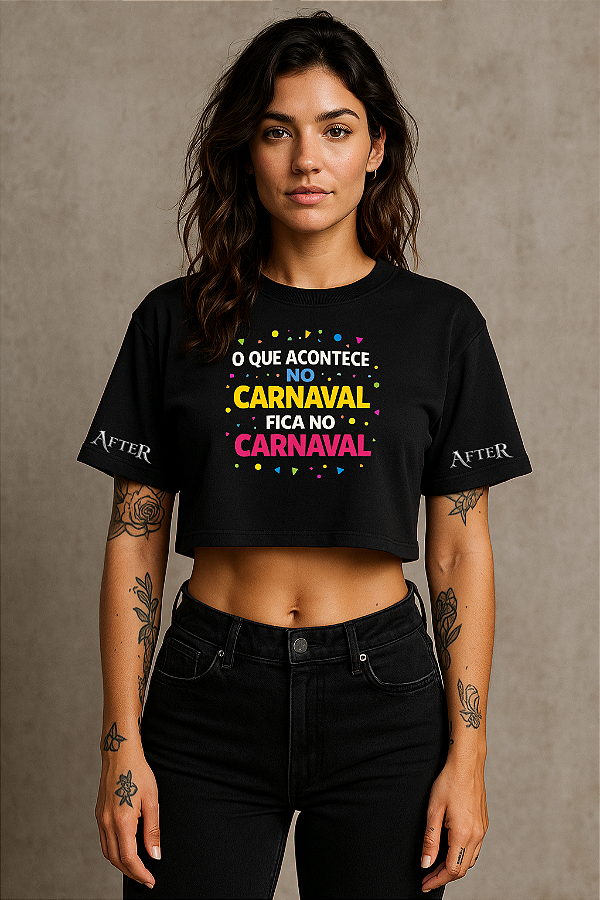 CROPPED OVERSIZED CARNAVAL FRASES O QUE ACONTECE