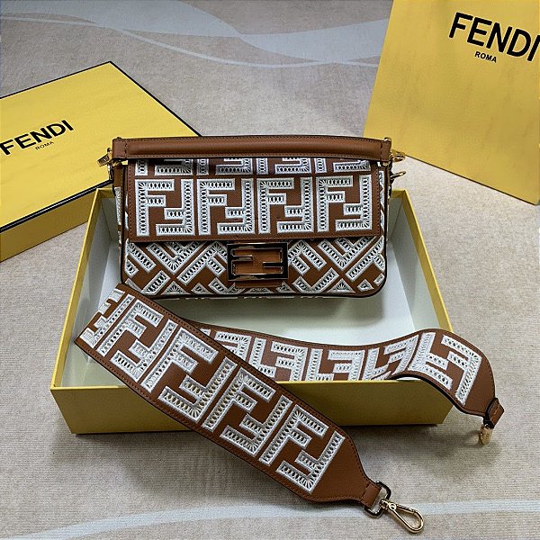 Bolsa Fendi - Baguette