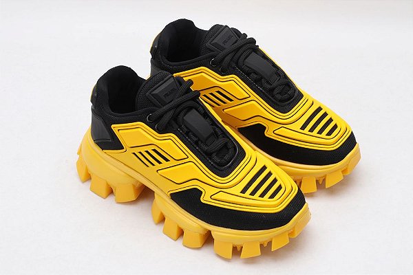 Tênis Prada Cloudbust Thunder "Yellow/Black" - LLebu: A melhor experiência  de Luxo online do mundo!