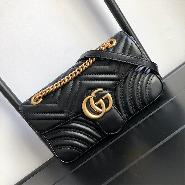 Bolsa Gucci GG Marmont Pequena Matelassé Chevron "Black"