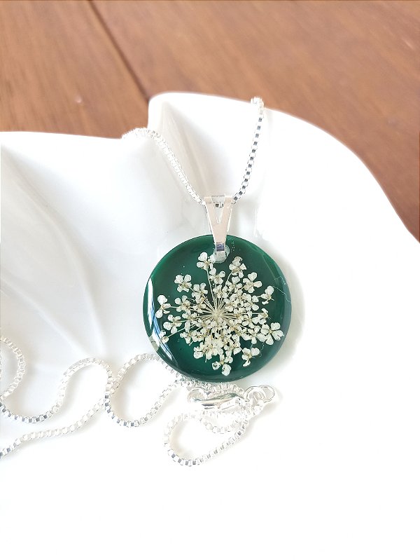 Colar flor de cenoura - verde escuro