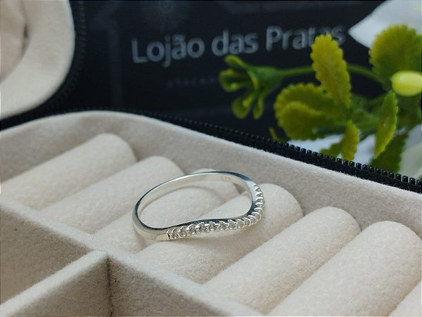 *Anel aparador com micro pedras zircônia de Prata 925*