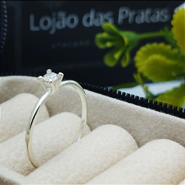 Anel Solitário com Pedra em Prata 925