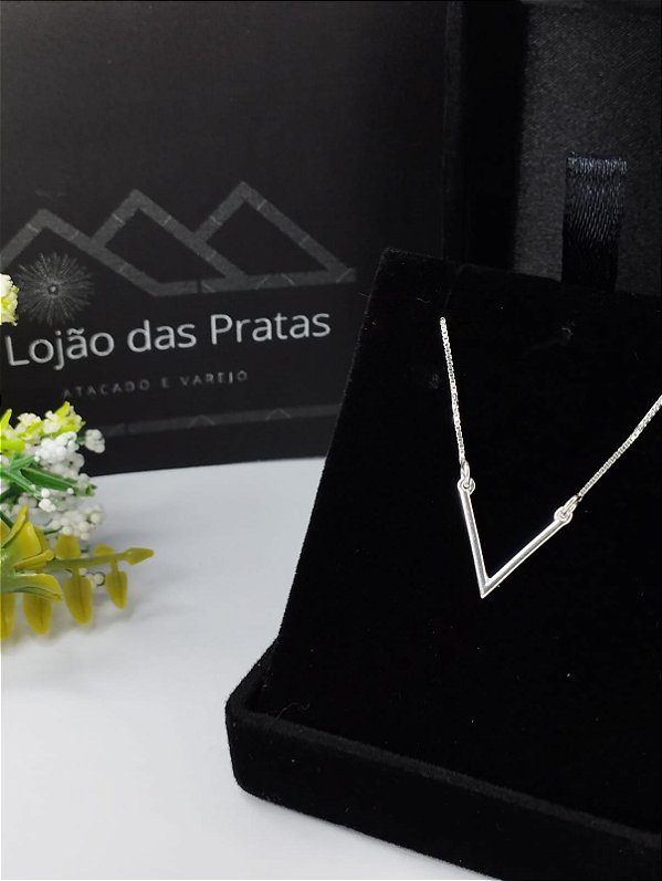 *Corrente veneziana com pingente V - 42cm em prata 925*