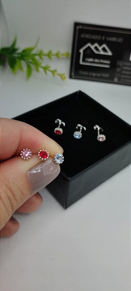 *Brinco ponto de luz central em prata 925*