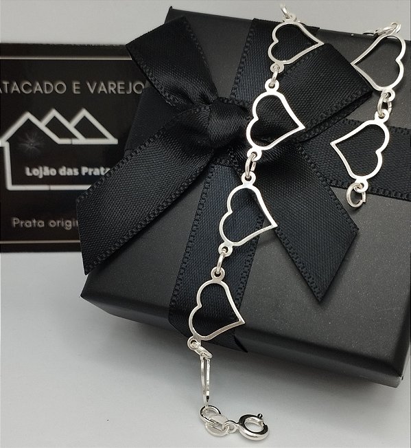 Pulseira com Corações Vazados em Prata 925