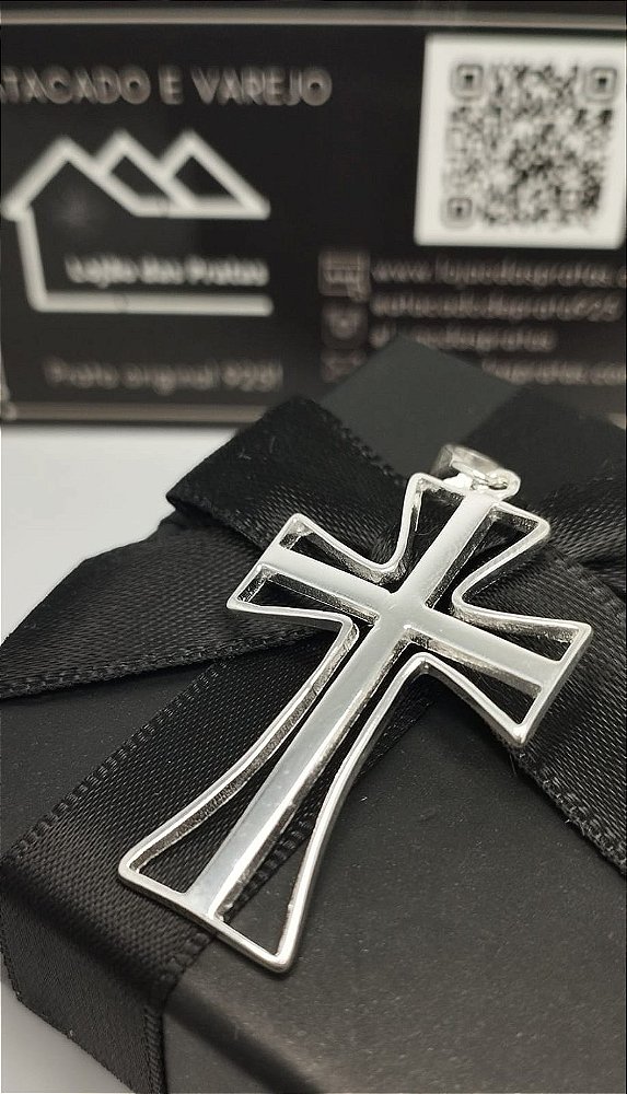 Pingente Crucifixo Vazado em Prata 925