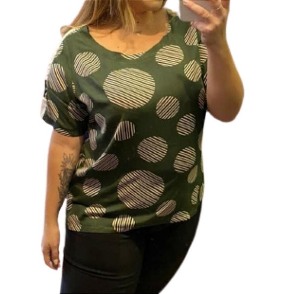 BLUSA VERDE COM BOLINHA PLUS SIZE