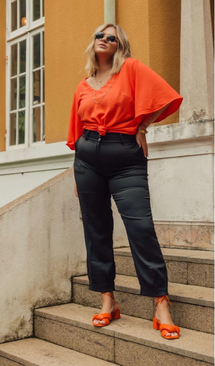 BLUSA LAÇO NAS COSTAS MANGA SOLTA