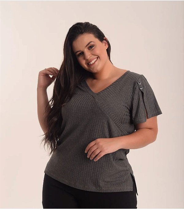 BLUSA DE MALHA CANELADA FRANZIDA E ABERTA E DECOTE TRANSPASSADO