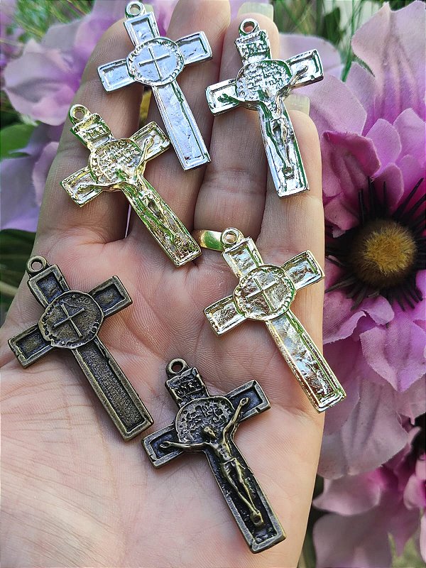 Crucifixo Médio