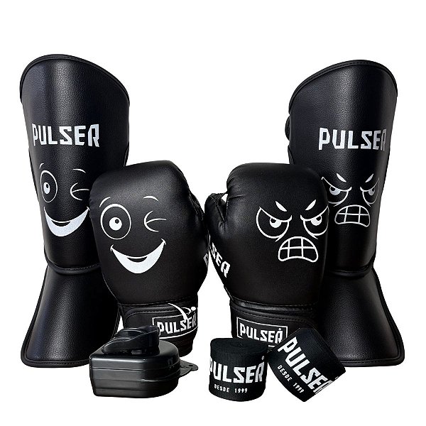 KIT LUVA 06OZ INFANTIL + CANELEIRA P/20MM + BANDAGEM + BUCAL - PRETO DIVERTIDA - PULSER