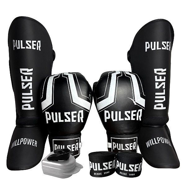 KIT LUVA 12OZ + CANELEIRA M/20MM + BANDAGEM + BUCAL - BRANCO PRETO IRON - PULSER