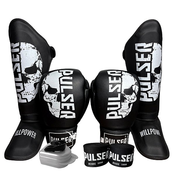 SUPER KIT LUVA 16OZ + CANELEIRA M/30MM + BANDAGEM + BUCAL - PRETO BRANCO CAVEIRA - PULSER