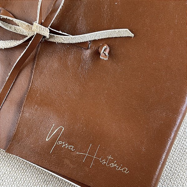 Álbum de fotografia com capa de couro journal