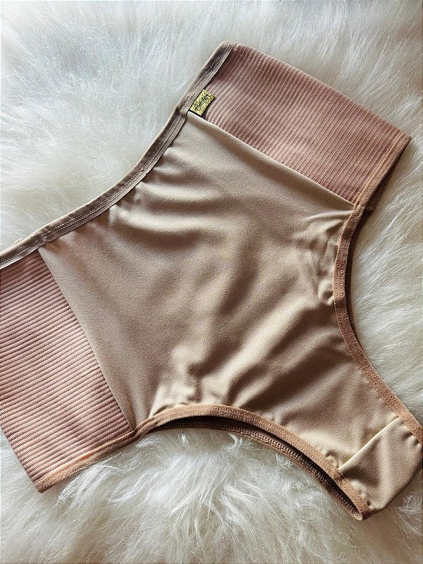 CALCINHA CINTA DETALHE NA LATERAL