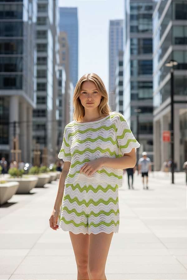 CONJUNTO DE SHORTS E BLUSA ONDAS EM TRICOT
