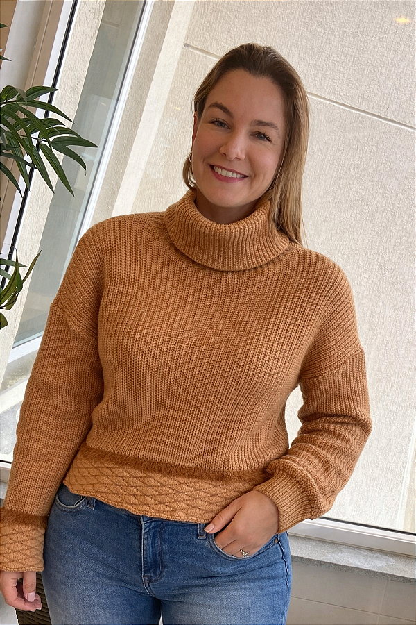 BLUSA EM TRICOT COM PUNHO E BARRA