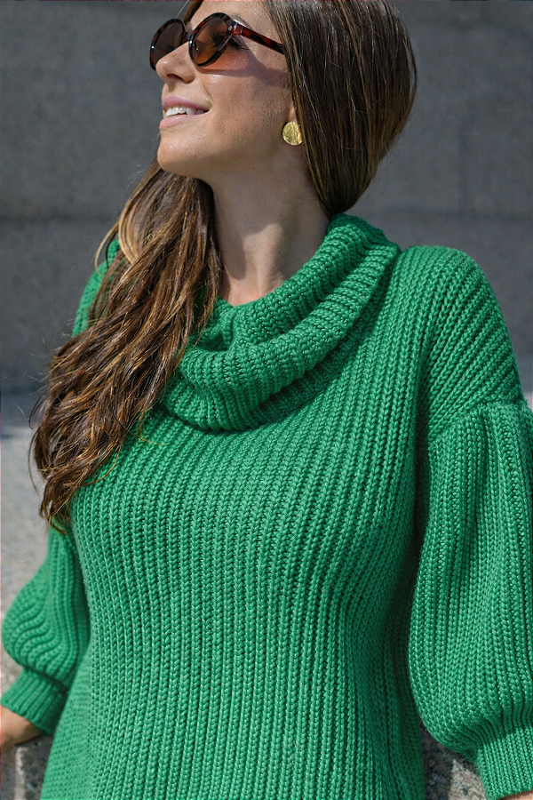 BLUSÃO GOLA ALTA EM TRICOT