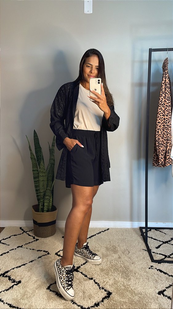 Short gabi preto