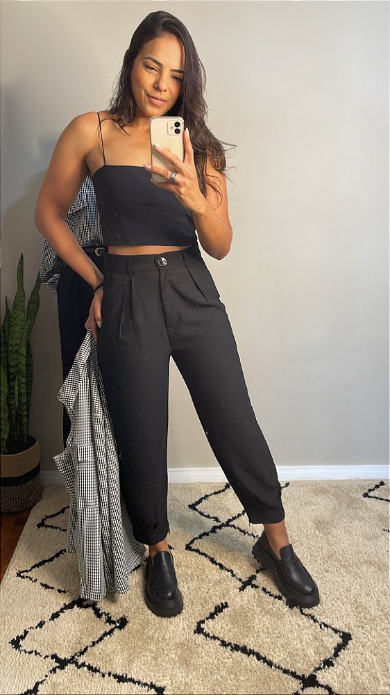 Calça cenoura zíper